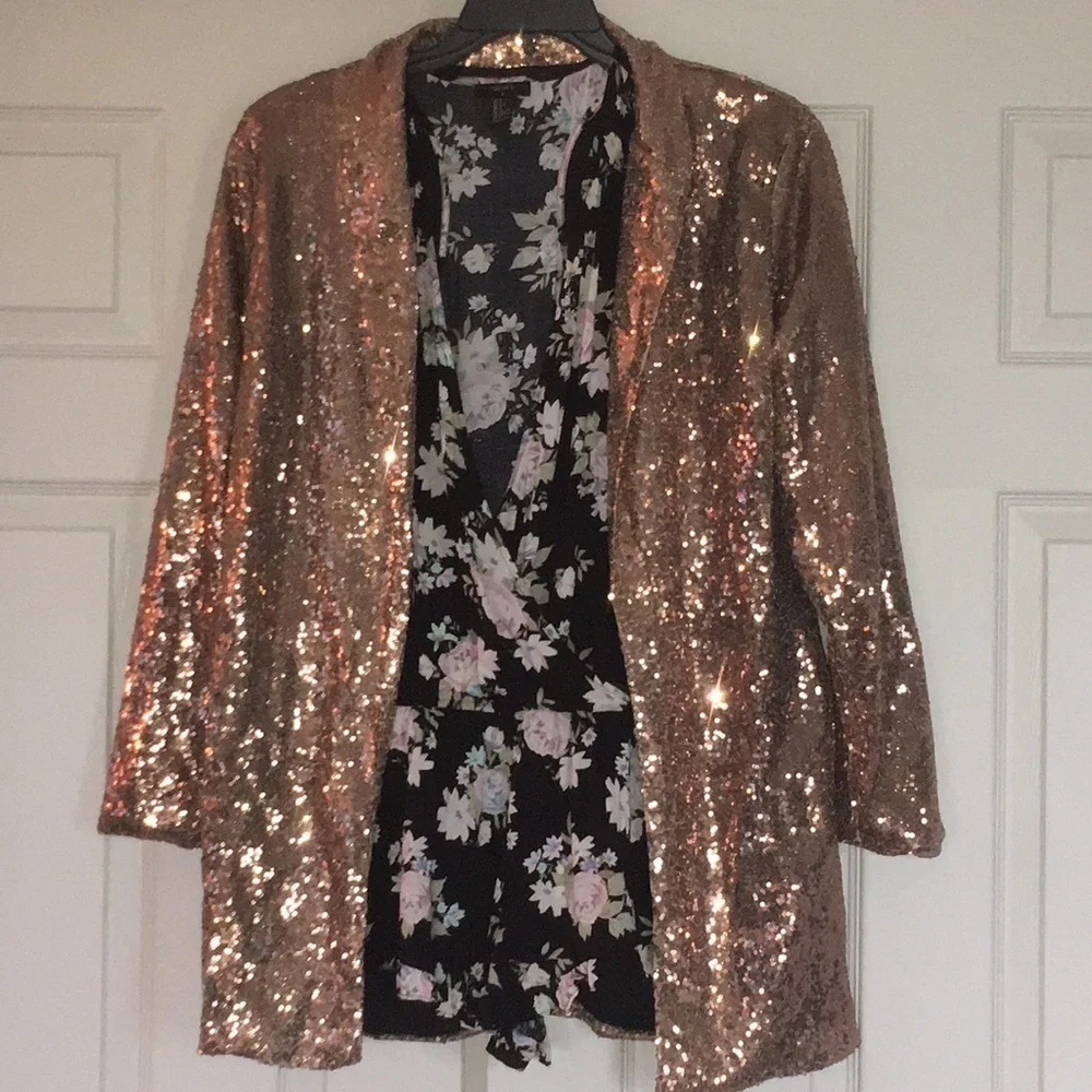 Forever 21 Floral Noir V Neck Ruffle Romper Shorts small